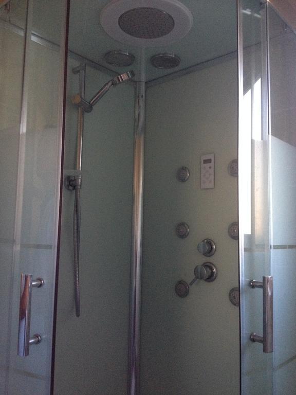 Gite Au Coeur De La Provence & Spa Saint-Cannat Szoba fotó
