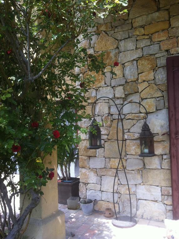 Gite Au Coeur De La Provence & Spa Saint-Cannat Szoba fotó